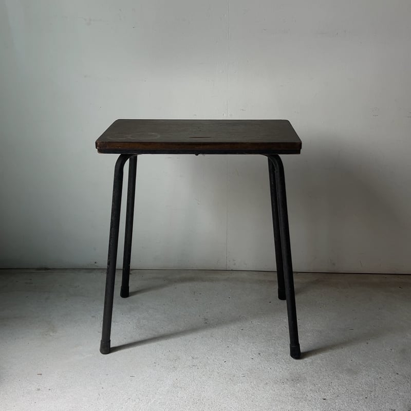 昭和レトロ 鉄脚 アイアン ミニテーブル 古家具 古道具 作業台 ヴィンテージ 昭和レトロ 鉄脚 アイアン ミニテーブル 古家具 古道具 作業台