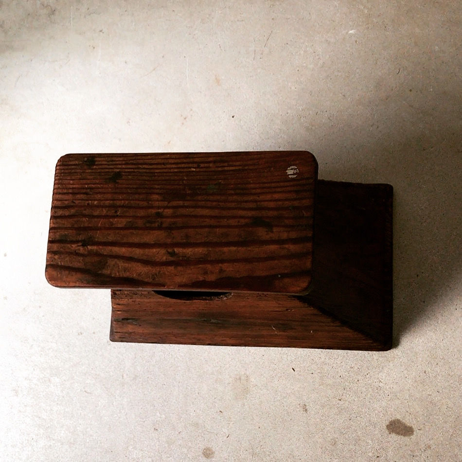 杉無垢材 古い踏み台 アンティークステップ スツール・花台にも