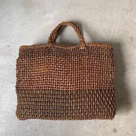 ヴィンテージ かごバッグ  編みバッグ 買い物籠 縄編み手提げ鞄  デザイン素材感 エイジングがグッドバランスです
