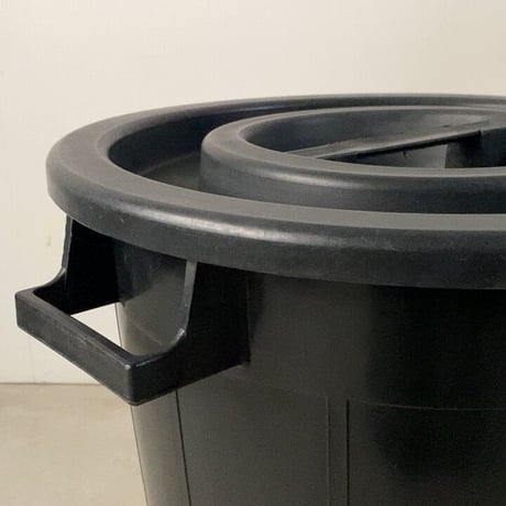 FOB COOP フォブコープ 取り扱い品 Plastime社製 蓋付大きいポリバケツ 50L made in italy イタリア製ダストボックス 黒 ノワール 中古美品　※グラス2客プレゼント付