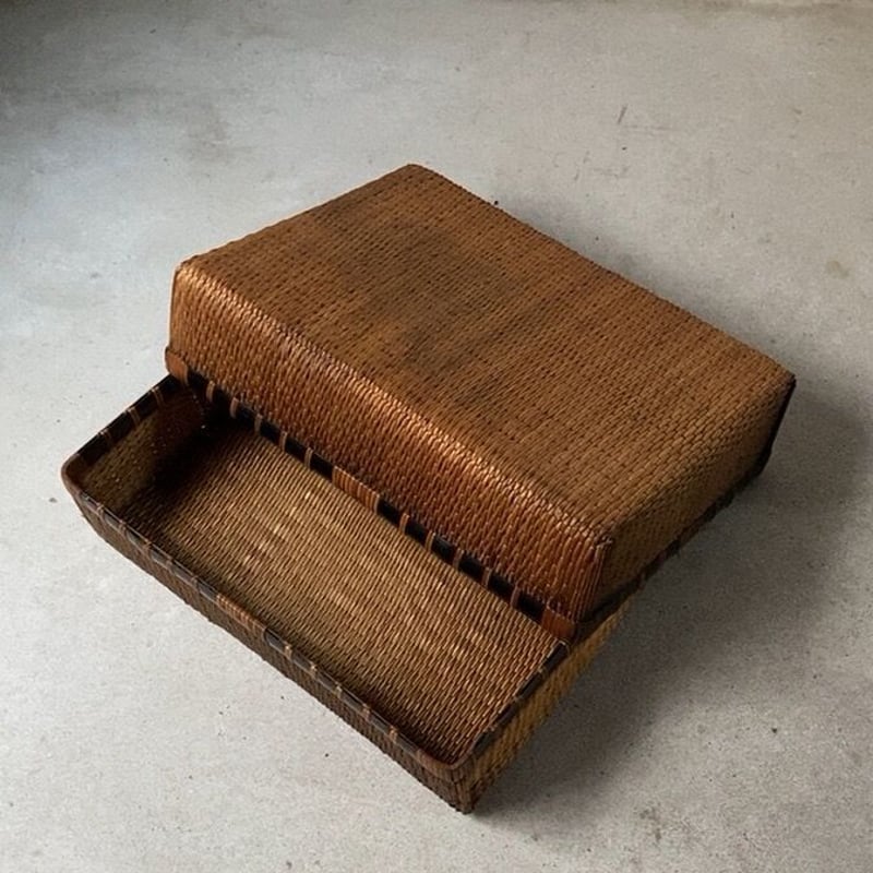 縁有り小型柳行李 平箱 幅約45cm 道具箱 ヤケ感良好 古い工芸品 古民藝