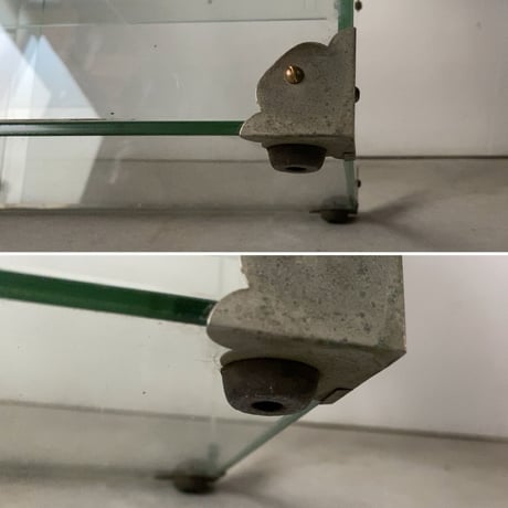 アンティーク 小型 ガラスショーケース  パンケース 時計ケース 枠無し コーナー金具 ヴィンテージ硝子ケース 陳列棚 店舗什器 引戸 青錆