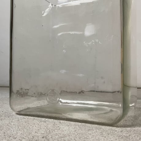 アンティーク ガラス器 幅約17.5cm 立方体 オールド金魚鉢 ベタ鉢 メダカ鉢 水草鉢 気泡ガラス ゆらゆらガラス 古い硝子