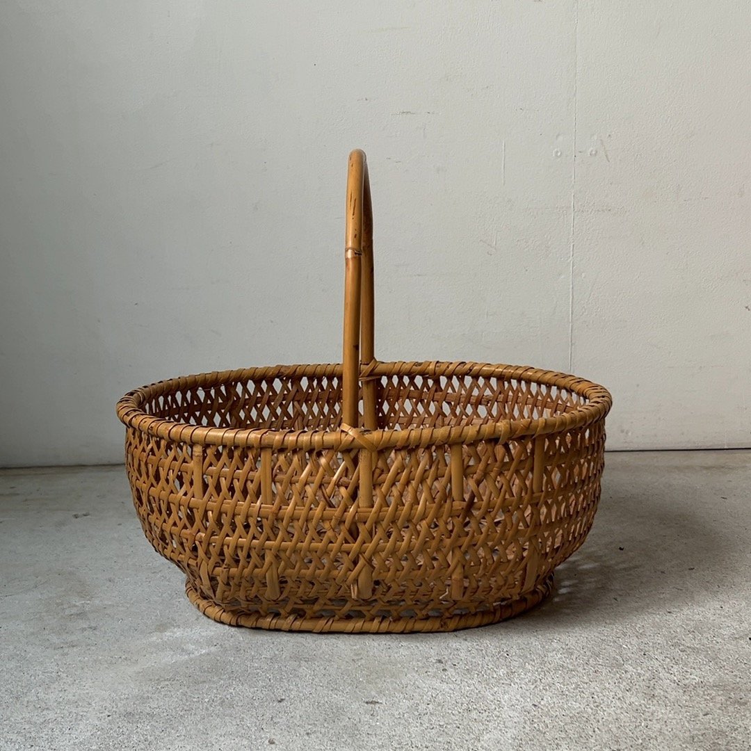 1890年代フランス製編み籠 竹編みの市場籠 幅約35cm ワンハンドルの竹籠 市場籠 野菜籠 洗い籠 足