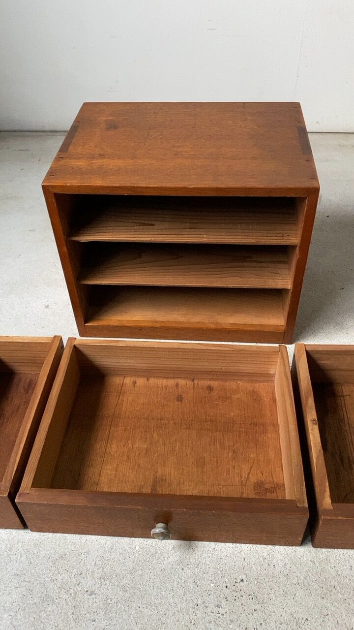 昭和　レトロ　楢　無垢材　オーク　小引き出し　三段　継ぎ組み　細工　小物入れ 昭和 レトロ 楢 無垢材 オーク 小引き出し 三段 継ぎ組み 細工 小物