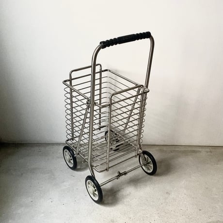 富田工業株式会社 ショッピングカート SC-01 ステンレス製 折り畳み式  買物籠 大容量 4輪 ストッパーレバー 黒グリップ キャリー キャスターワゴン シンプルデザイン 完品