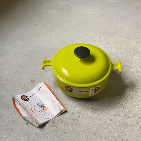 Le Creuset  ル・クルーゼ   ”Mama”シリーズ  ココットロンド 17 ママシリーズ  オールドルクルーゼ フランス ヴィンテージ  箱フラッシャー側面シール有り デッドストック