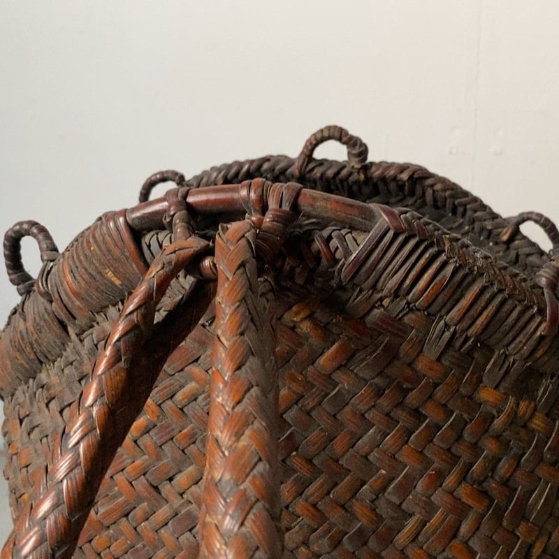 古民具　あけび編み籠　背負いカゴ　アンティーク