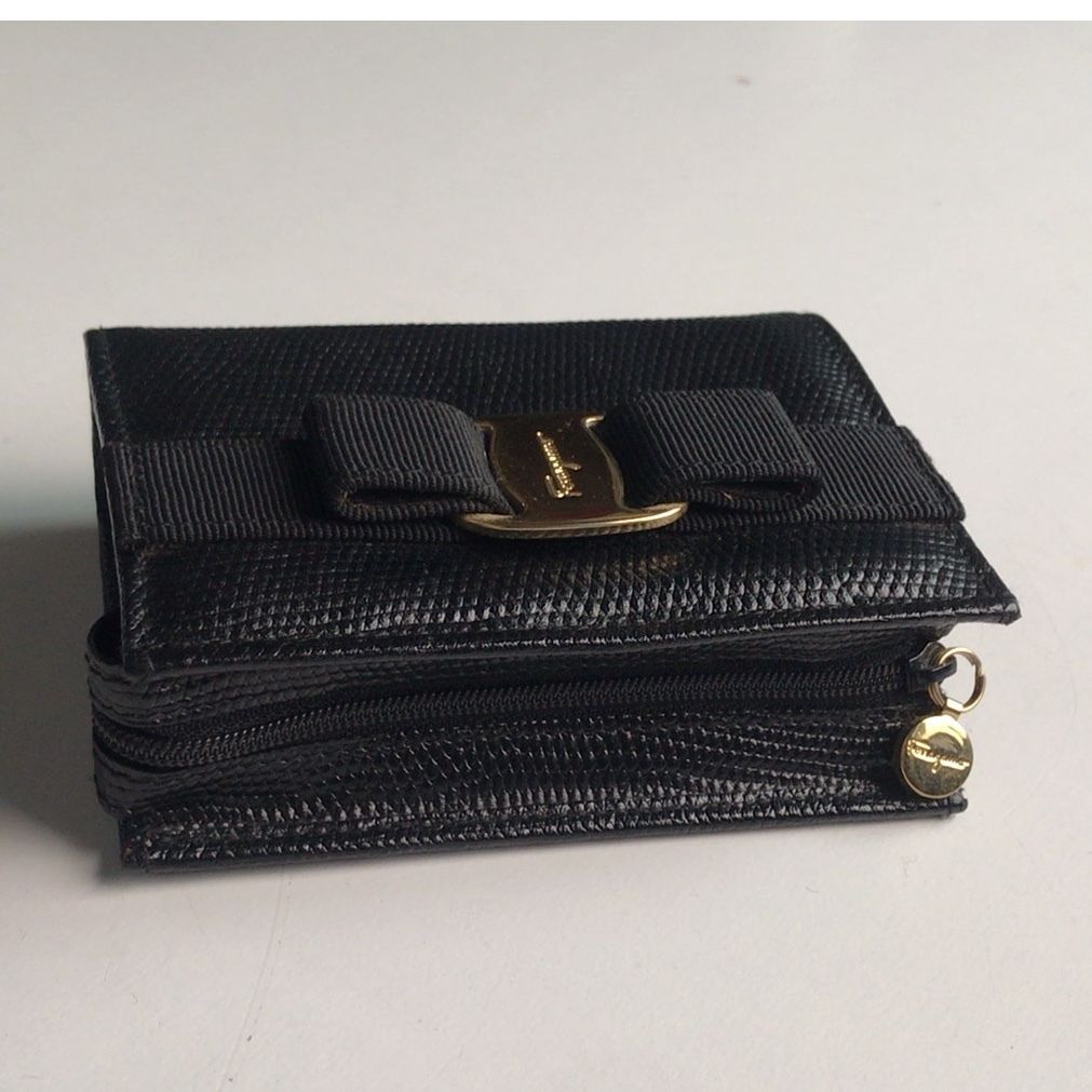 Salvatore Ferragamo サルヴァトーレ フェラガモ ヴァラ Salvatore Ferragamo サルヴァトーレ フェラガモ ヴァラ