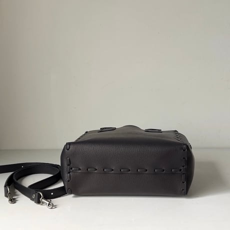 POMTATA ポンタタ  SAKU TOTE 'S  2WAYトートバッグ レザー シボ革 上質レザー ブラック ミニトート クロスショルダー 日本製 中古極美品