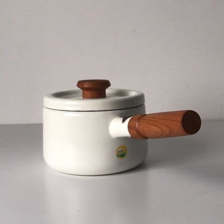 Noritake ノリタケ   ヴィンテージ 琺瑯(ホーロー) 片手鍋    木製無垢持ち手  ホワイト ほぼデッドストック 未使用品