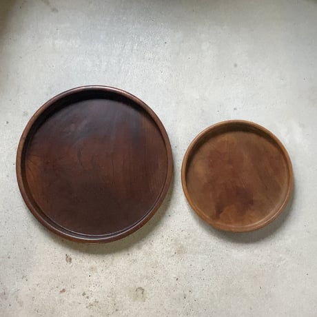 昭和30年 木製 くり抜き盆　小さめサイズ約26cm 木工 工芸品 木製無垢材 民藝 番茶 煎茶 丸盆 キッチンツール