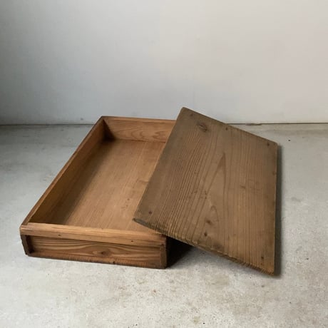 古い蓋付餅箱 一段  昭和23年 杉無垢材 白木無塗装 ナチュラルエイジング 美品