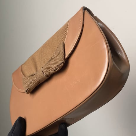 GIVENCHY  SACS ジバンシィサックス  パーティーバッグ  リボンモチーフ 2way(クラッチ/チェーンバッグ) ライトブラウン ゴールド金具  箱有り 中古品