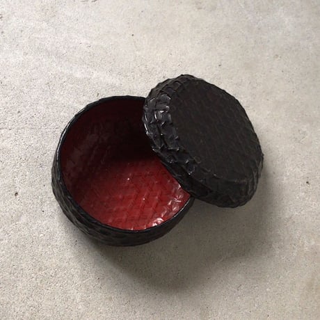 古い竹編 一閑張り 丸箱 蓋有り　菓子箱 道具箱 民具 古民藝　古道具 ヴィンテージクラフト 完品