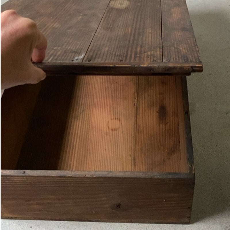 大きめ蓋付きの古い木箱 幅約60cm 杉無垢材の大きめの古木箱