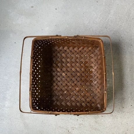古い竹編の籠  四角い茶籠  幅約29cm  2ハンドルヴィンテージバスケット 日本のかご 茶器入れ 古籠