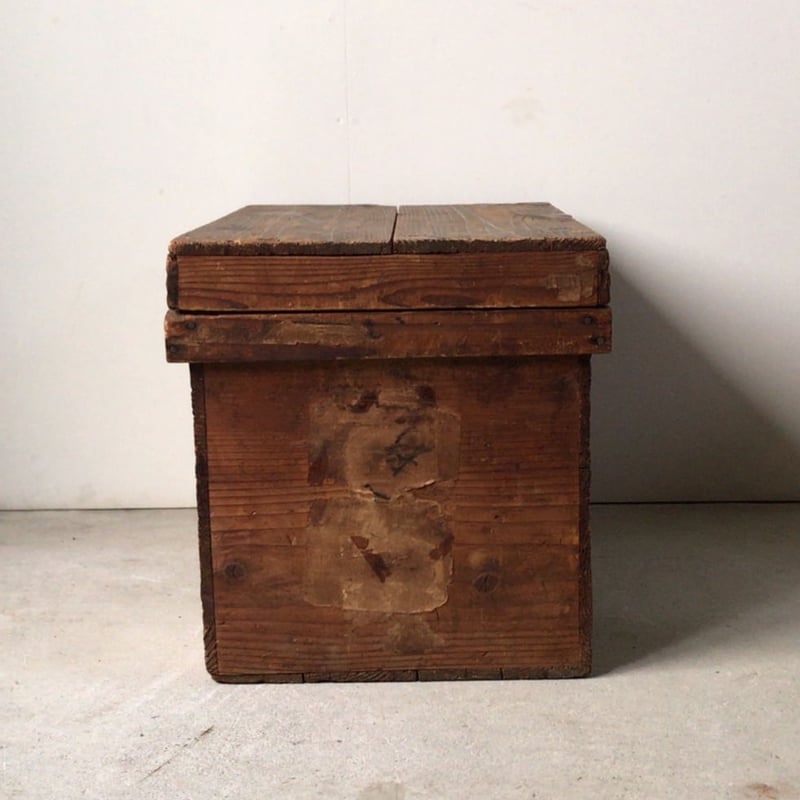 アンティーク木箱 古い茶箱 保存箱 鹿の角の図案が好グラフィック