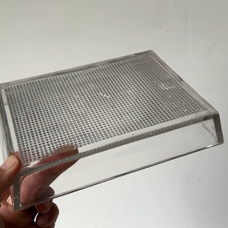 アンティーク プレスガラス スクエアトレー 幅約20cm 角皿 古硝子パッド  クリアカラー  大正期 レトロ食器 ヴィンテージ食器 気泡ガラス フルーツ皿 デザート皿 美品範疇