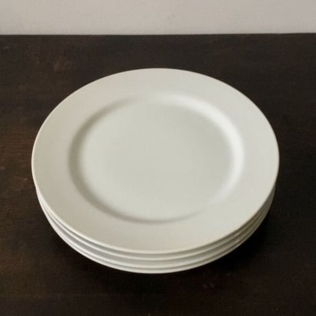 旧家の物置に長年眠っていた古い白いお皿23cm  4枚セット  洋食皿  平皿  ヴィンテージプレート 未使用品レベル