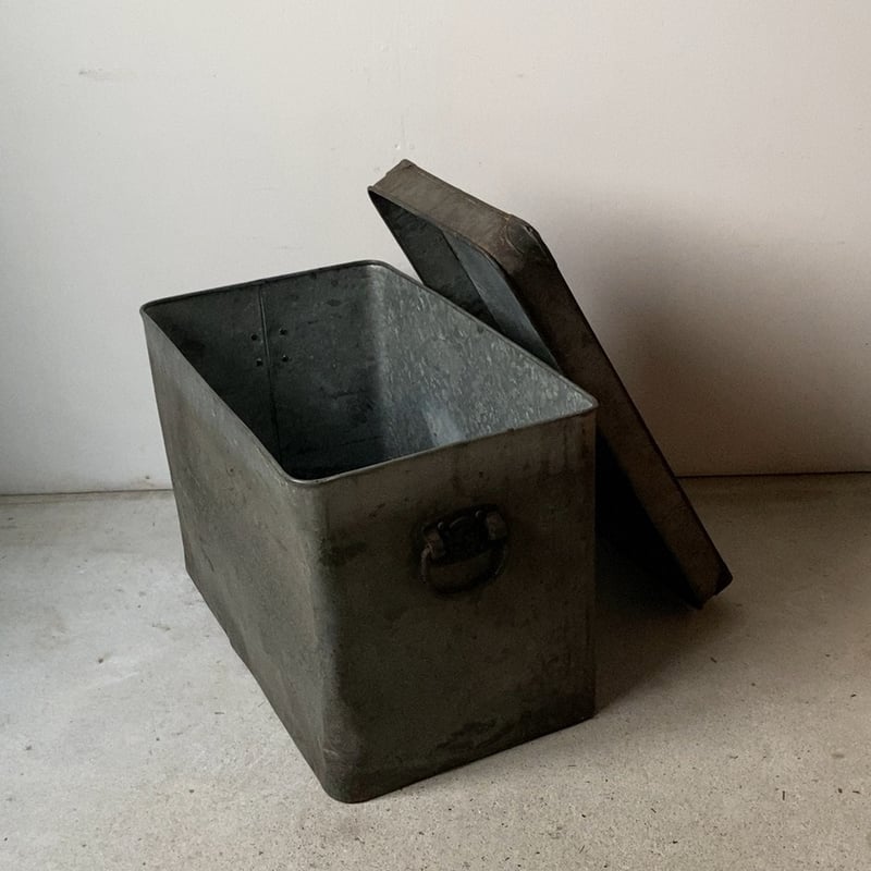 古いブリキのストックケース ブリキ箱 道具箱 衣装ケース ヴィンテージ