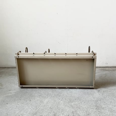 70s ヴィンテージ スチールブックスタンド 可動式卓上本立て グレージュ インダストリアル シンプルデザイン 工業製品 安定感抜群 鉄製 実用品