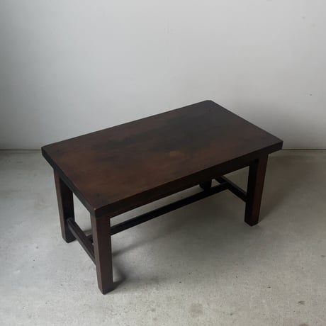 1953年 昭和28年 戦後すぐの古く小さい座卓  ローテーブル 文机 花台 飾り台 黒ヤケ 無垢材 一枚天板 グッドエイジング