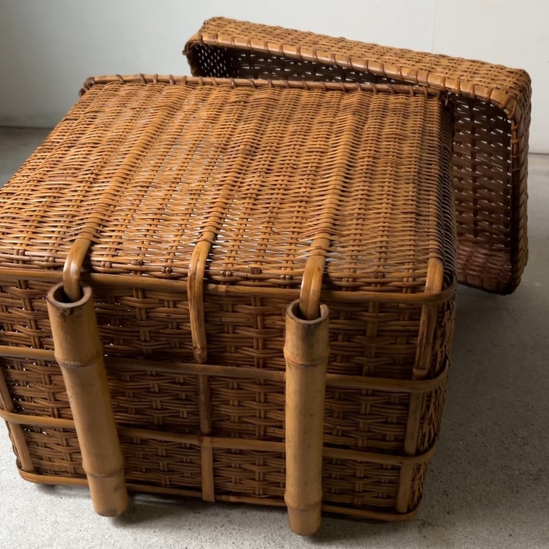 古い蓋付きの竹編み籠 縦型竹編みバスケット 竹足ありスクエア型道具箱