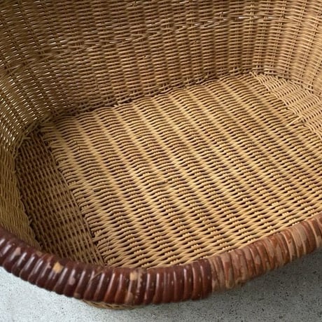 古い脱衣籠  ラタン2トーンカラー シンプルデザイン ヴィンテージ バスケット 昭和期