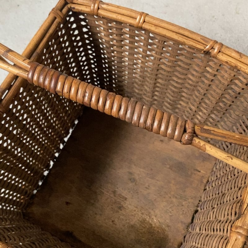 古い竹編みの持手籠 ワンハンドルバスケット 炭斗(すみとり) 茶道具 炭