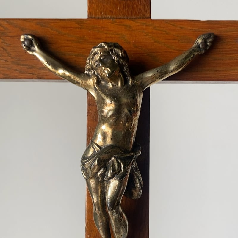 【西洋骨董品】十字架 木製 イエス・キリスト像付 木製十字架 イエス・キリスト像付き - メルカリ