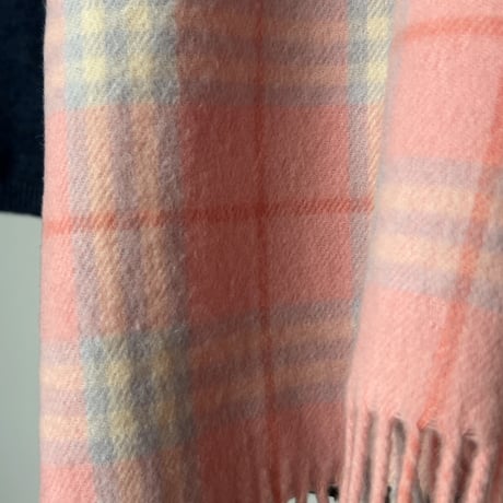 BURBERRY LONDON  バーバリーロンドン LAMBSWOOL 100% ラムウール マフラー ピンクノバチェック イギリス製  made in england 中古品