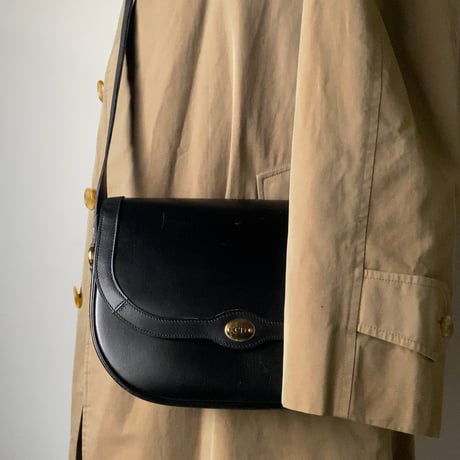 Christian Dior クリスチャン ディオール　ヴィンテージディオール レザーショルダーバッグ CDエンブレム ゴールド金具 保存袋 箱付き