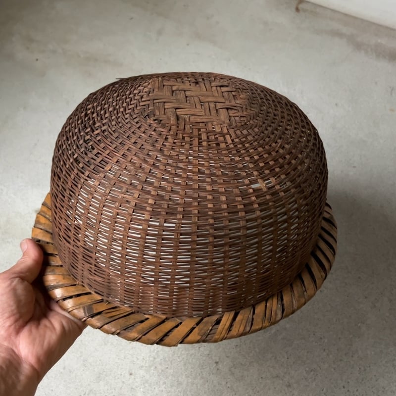 世界の民藝 細い竹材で編まれた古い籠 生産国不明 ヴィンテージ