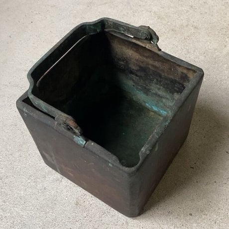 古い持ち手付銅器  手炉 手炙り 炭入れ コンロ 茶道具 赤銅 古銅 花器 幅約13.5cm