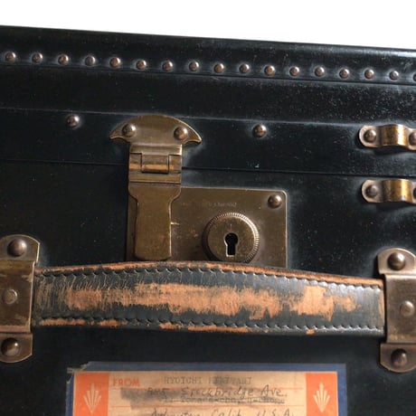 OSHKOSH TRUNKS inc (オシュコシュ社製 )  大型ヴィンテージトランク  ブラック 真鍮金具  made in New England  アメリカ製