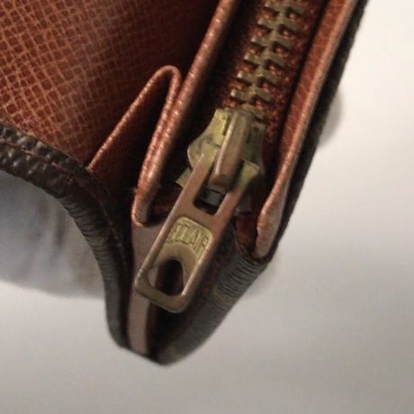 LOUIS VUITTON  ルイヴィトン  モノグラム  L字ファスナー  コンパクトウォレット ヴィンテージ  エクレール ファスナー  ハーフフラップ付  ミニ財布 コインケース　極美品