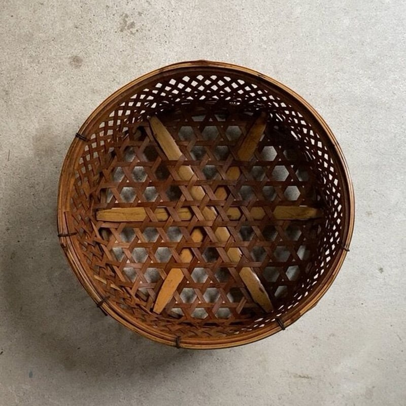 古い高台竹籠 円型 筒型 水切りかご 六つ目編み 小物入れ アンティーク