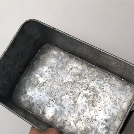 アンティーク ブリキ缶 小さめ道具箱  29cmの可愛いサイズ。蓋付き・持ち手付  ヴィンテージツールボックス 古道具 古い箱。