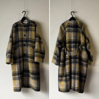 H様おまとめ品 BEAMS BOY ビームスボーイ  ノーカラータータンチェックコート  Mac & Co. S.r.l.社製のスライバーニット生地を使用  マスタード  中古美品