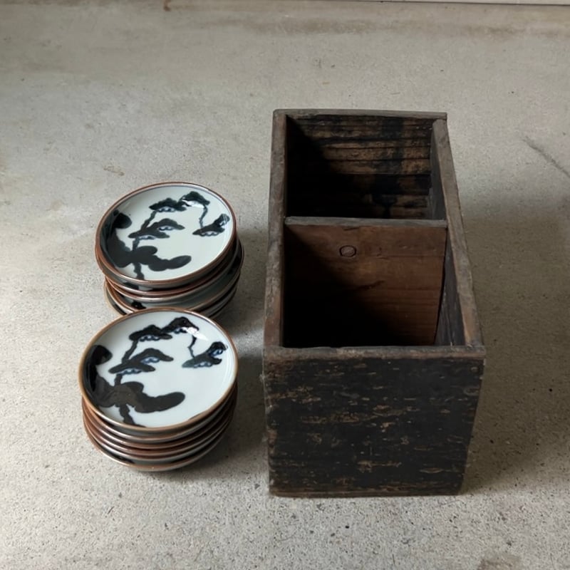 大正期 松柄の古い染付け小皿［5枚セット］呉須 松絵 染付 茶縁 小皿