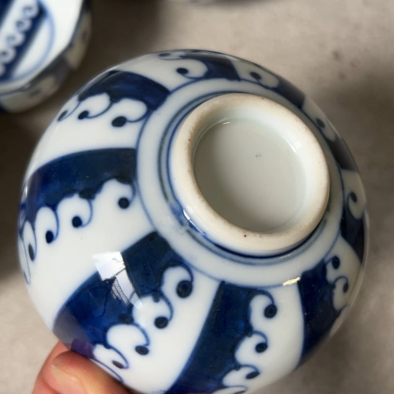 波模様の陶器の器 波柄の古い小鉢6客セット(1客ニュウあり) 大正 昭和初期 愛嬌抜群の波