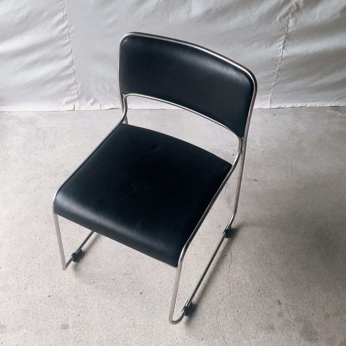 美品✴︎2脚セット✴︎コクヨ スタッキングチェア 木製 スチール