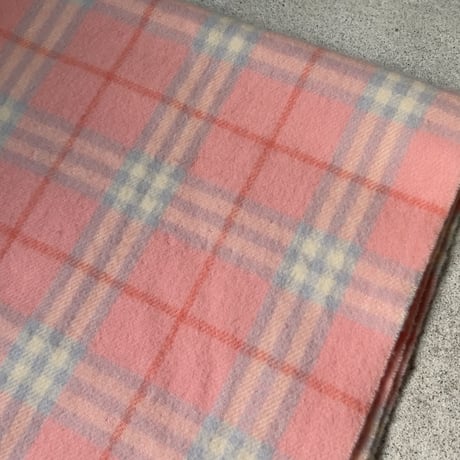 BURBERRY LONDON  バーバリーロンドン LAMBSWOOL 100% ラムウール マフラー ピンクノバチェック イギリス製  made in england 中古品