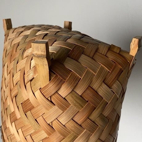 竹編みのヘラ立て お玉立て 幅約23cm ツールスタンド 足付き 天然素材 グッドコンディション