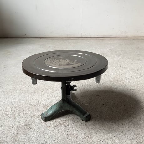 古い鉄製 ケーキ台 洋菓子店 什器 備品 パティシエ プロツール 業務用 回転台 ブルーグリーン グッドエイジング ジャパンヴィンテージ