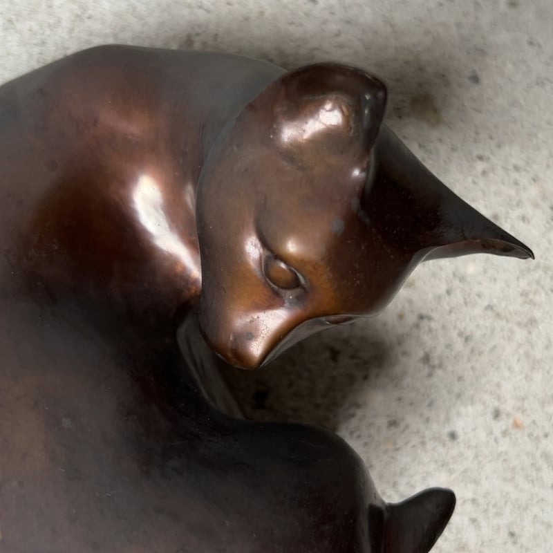 ブロンズ猫像 ヴィンテージドール 古い銅の猫 置物 しとやかな猫