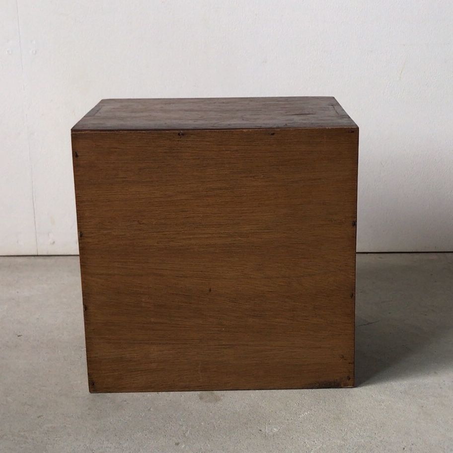 アンティーク 引き出し3杯 クリ材 文机 古家具 無垢材 無塗装 真鍮金具 Amazon.co.jp: 古い楢材の5杯引き出し片袖机K773アンティーク