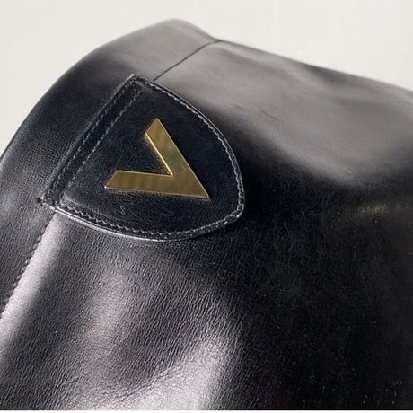 VALENTINO オールドヴァレンチノ レザークラッチバッグ ブラック 幅約25cmの小さめインバッグ  化粧ポーチ ヴィンテージバレンチノ 美品