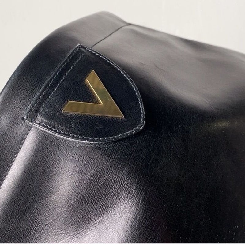 VALENTINO オールドヴァレンチノ レザークラッチバッグ ブラック VALENTINO オールドヴァレンチノ レザークラッチバッグ ブラック